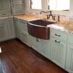 Hampton Estates Eased Borders Kitchen