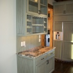 Hampton Estates Eased Borders Kitchen