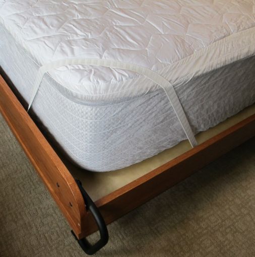 https://www.eaglecabinets.com/wp-content/uploads/2014/10/Murphy.Bed_.Mattress.straps.jpg